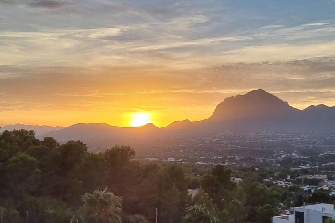 Magnificent View And Pool Villa El Albir Luaran gambar